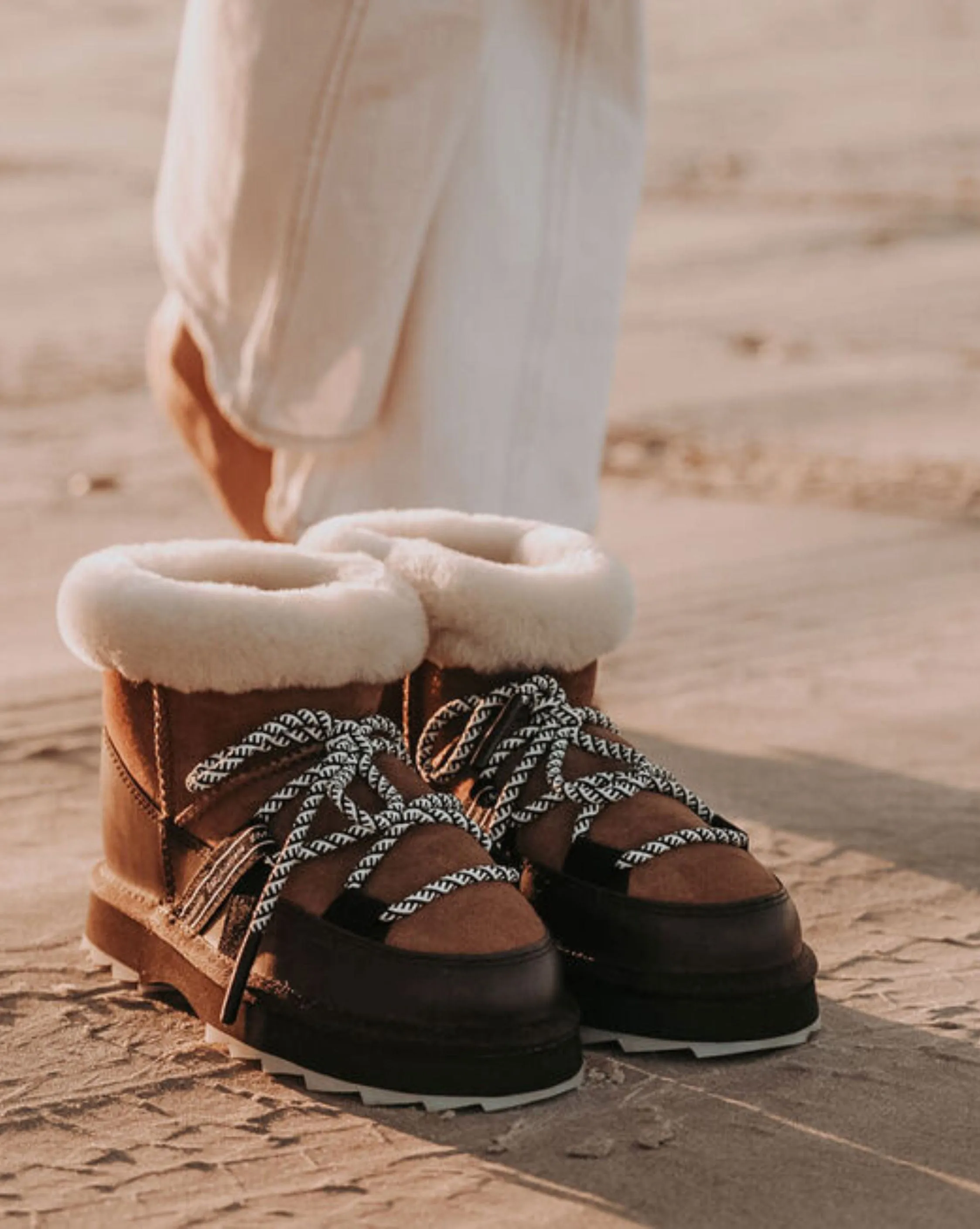 Blurred Micro Boot