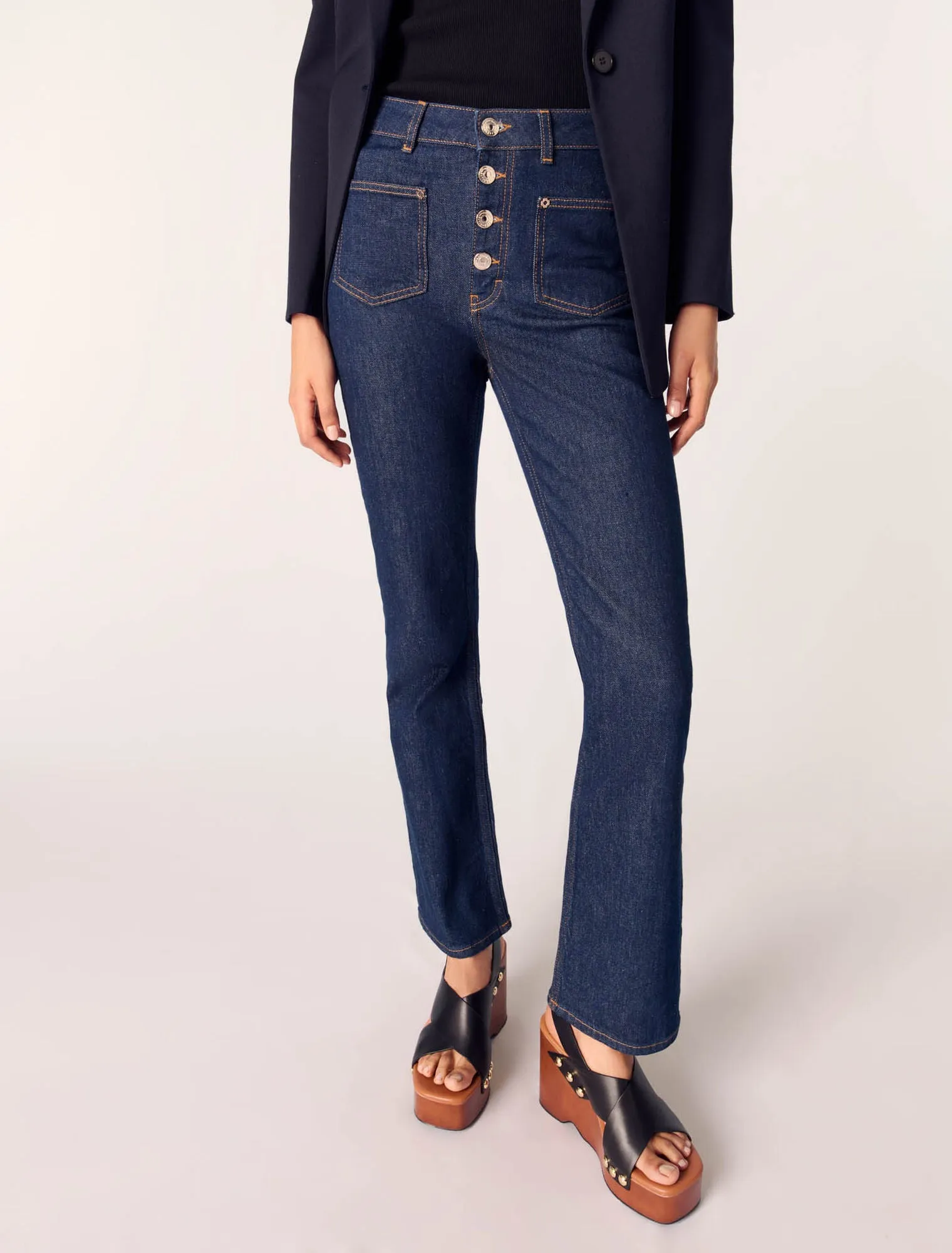 Denim jeans with pockets