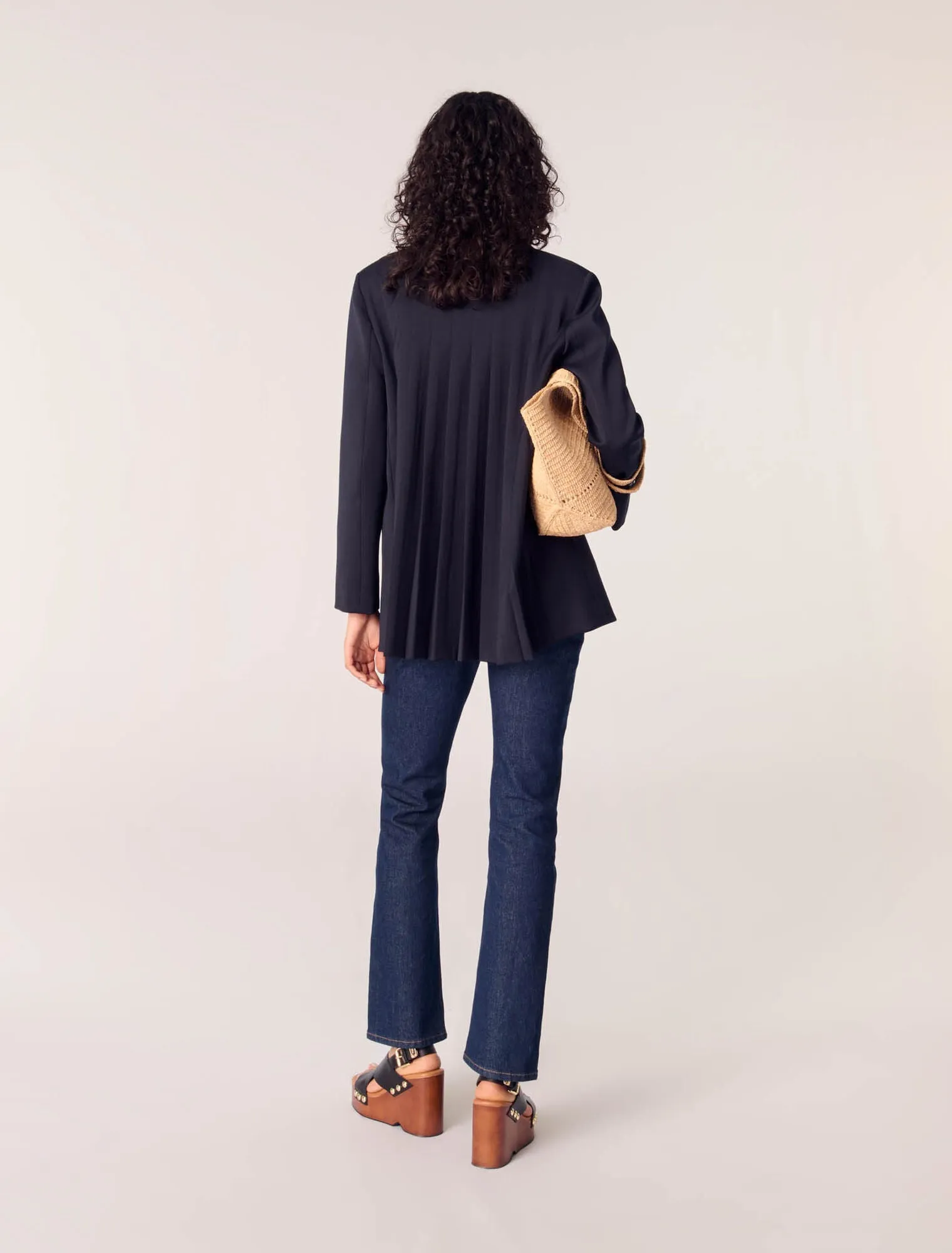 Denim jeans with pockets