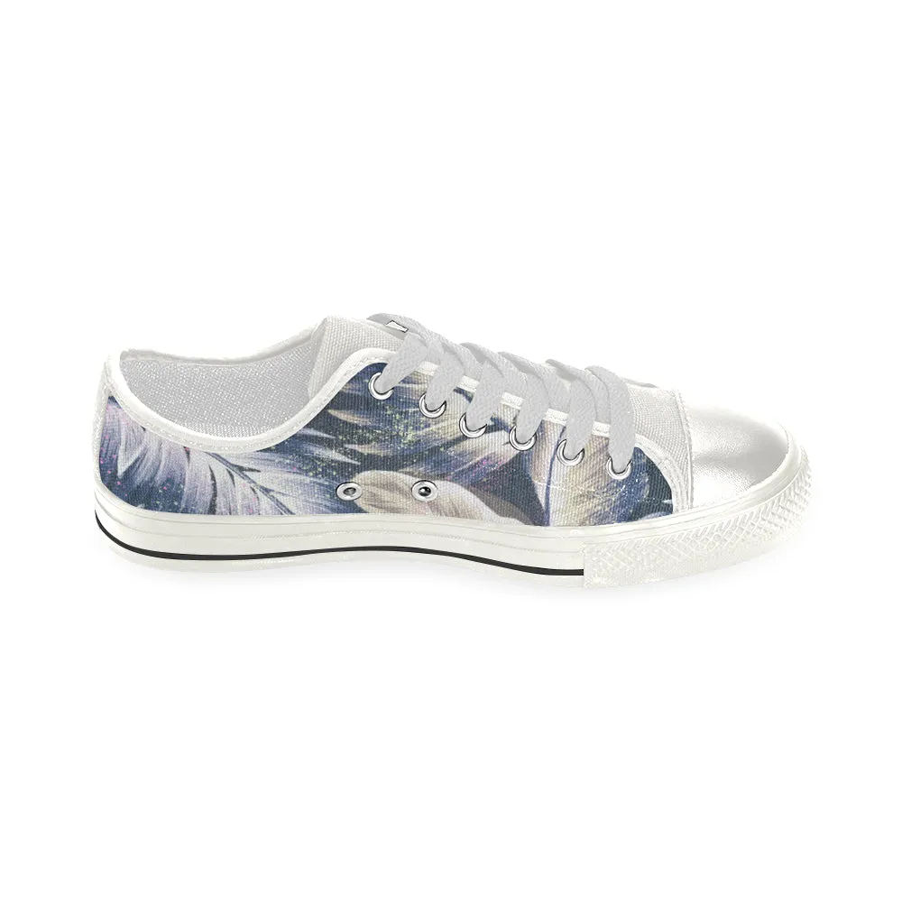 Leaves 1 Aquila Low Rise Women's Shoes up to size 12