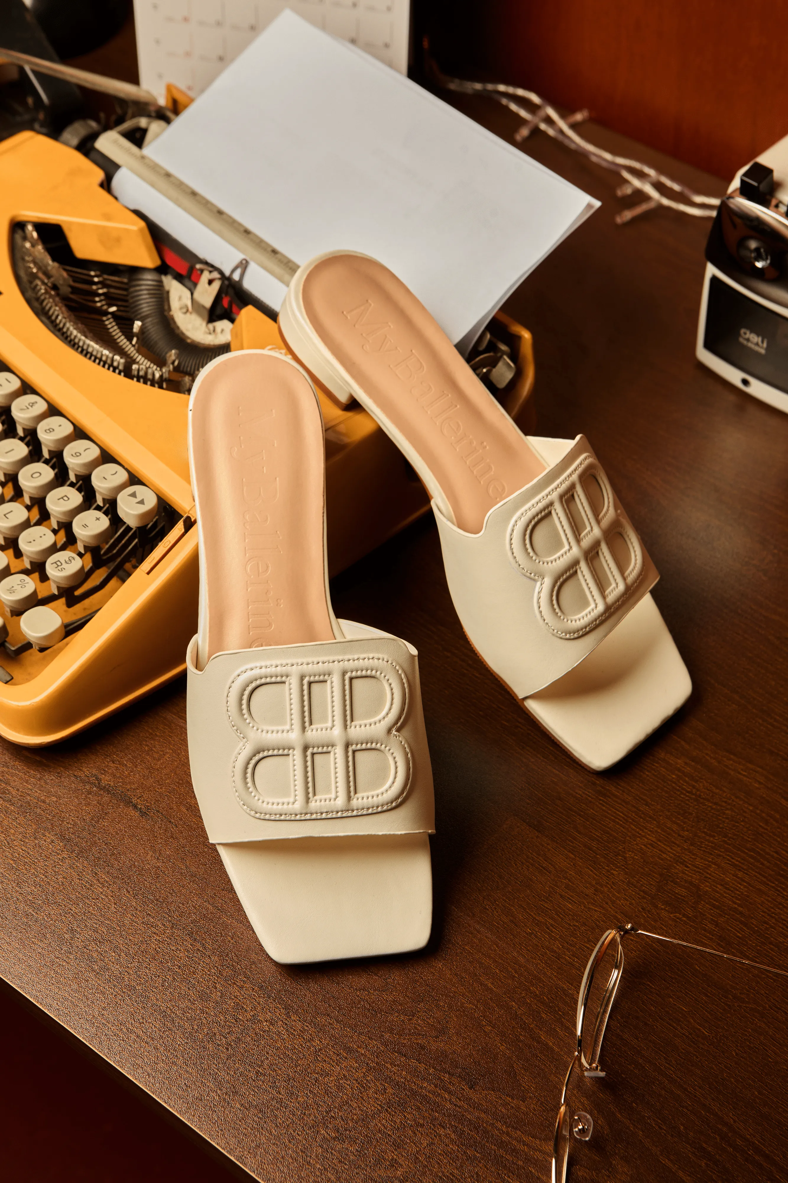 Michelle Comfy Sandals In White