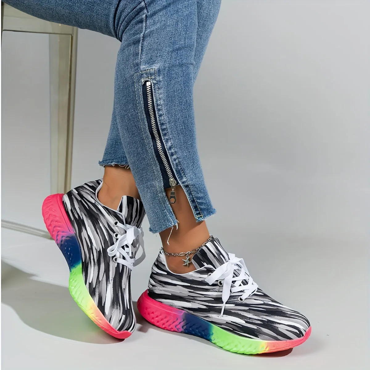 Women's Casual Striped Sneakers, Lightweight Fabric Upper with Faux Sole